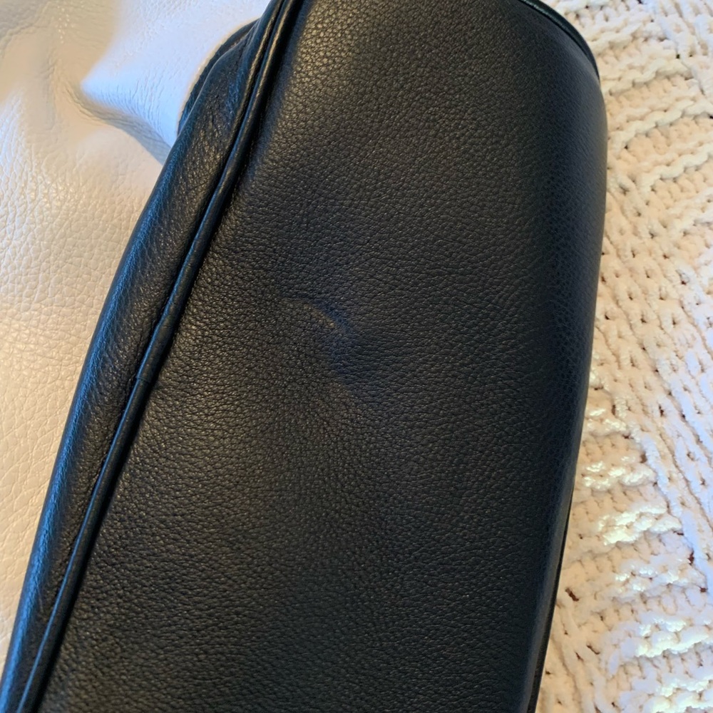 Michael Kors leather bag - Picture 8 of 8